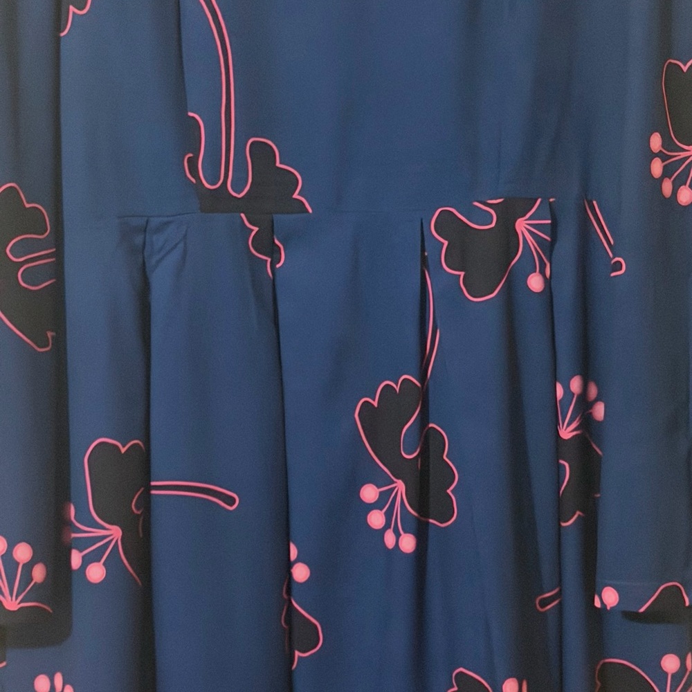 Chic Navy Blue and Pink Floral Long Sleeve Dress - Picture 3 of 10